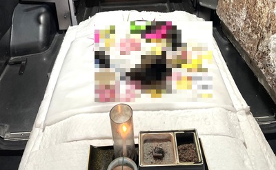 奈良県奈良市でお母様が大好きだった甘えん坊な猫ちゃんを色鮮やかなエンディングペタルでお見送りいたしました